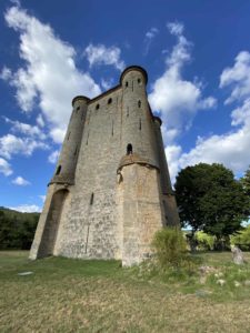 donjon Arques camping la Bernede