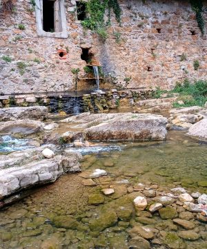 Les bains doux Source d'eau chaude
